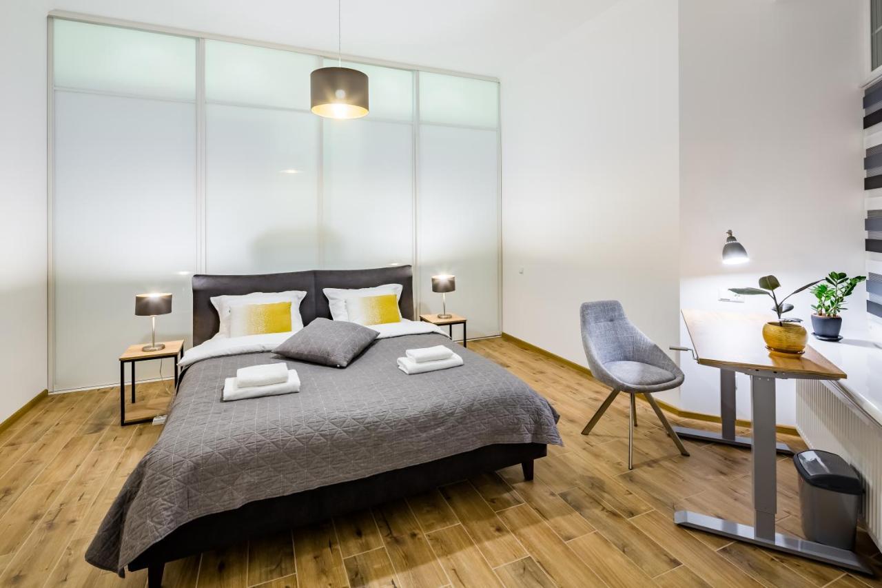 New Large 2 Bedroom In Lviv Historic Centre Exteriör bild
