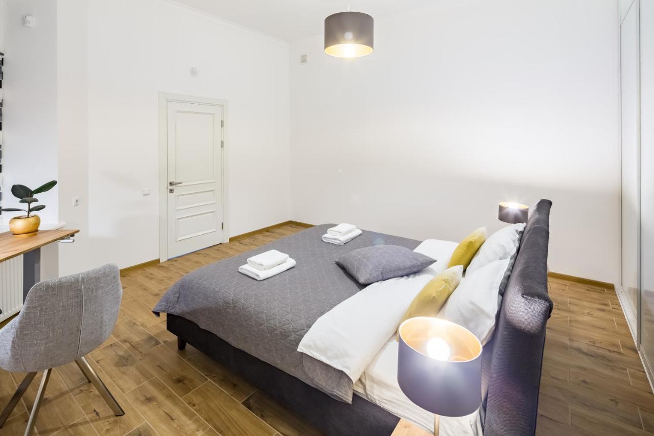 New Large 2 Bedroom In Lviv Historic Centre Exteriör bild